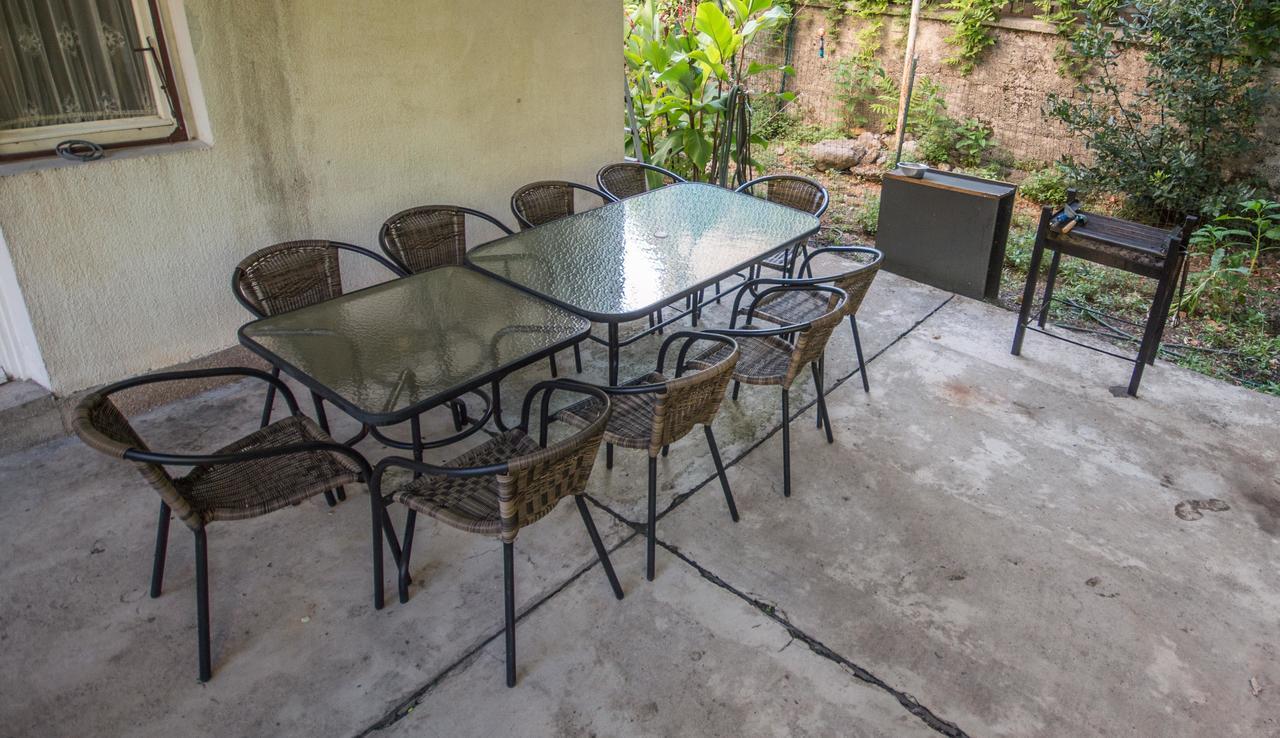 Apartment Kiwi โกตอร์ ภายนอก รูปภาพ