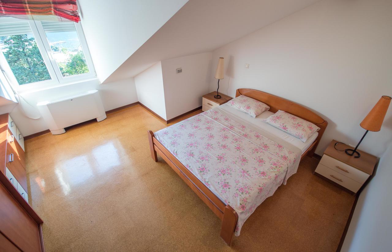 Apartment Kiwi โกตอร์ ภายนอก รูปภาพ